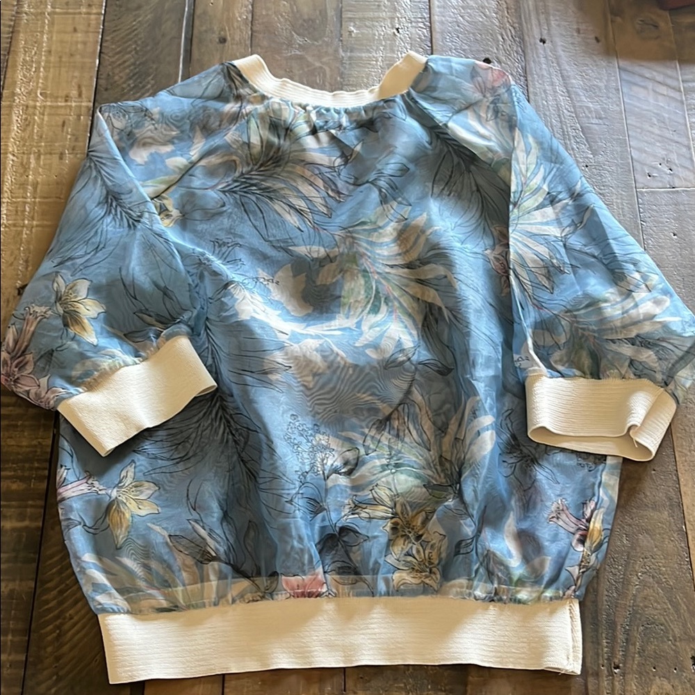 Zara Basic Blue and Floral Blouse - Sz M